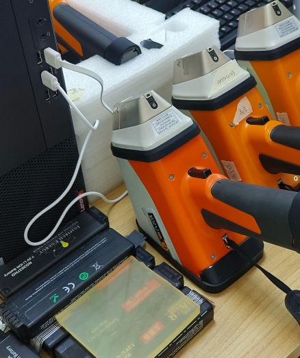 xrf handheld metal alloy analyzer
