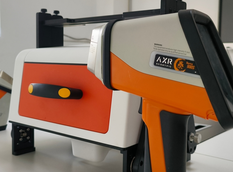 xrf portable metal analyzer